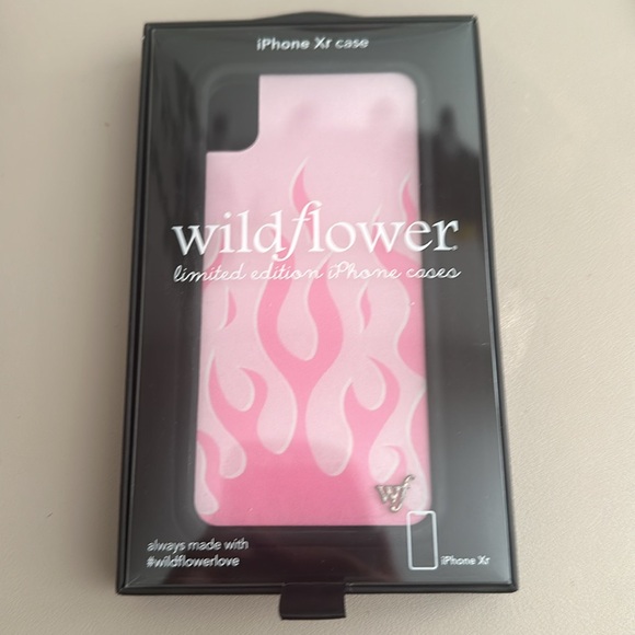 4 Wildflower IPhone XR cases. (Message to buy just specific one(s) or comment). - Picture 6 of 14